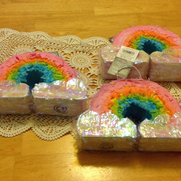 Party Supplies Mini Piñatas for birthday fun or special occasion - Picture 1 of 5